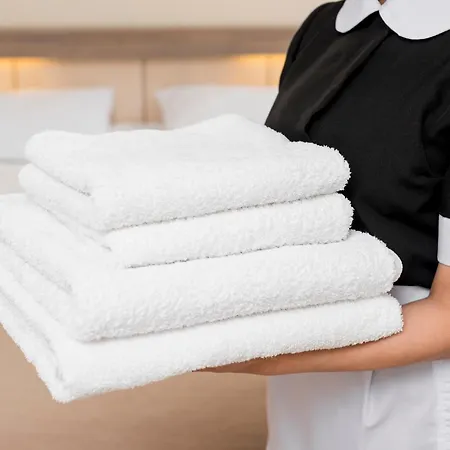 Comfortable And Fully Equiped Two Bedroom Apartment Cannes