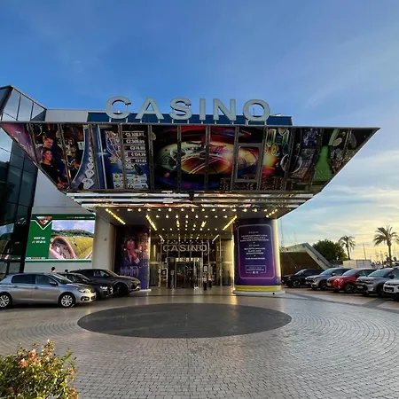 Comfortable And Fully Equiped Two Bedroom Apartment *