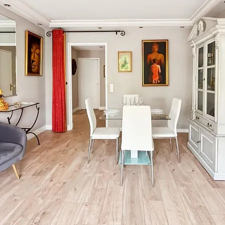 Comfortable And Fully Equiped Two Bedroom Appartement *