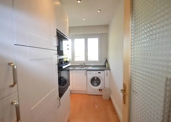 Comfortable And Fully Equiped Two Bedroom Lägenhet *
