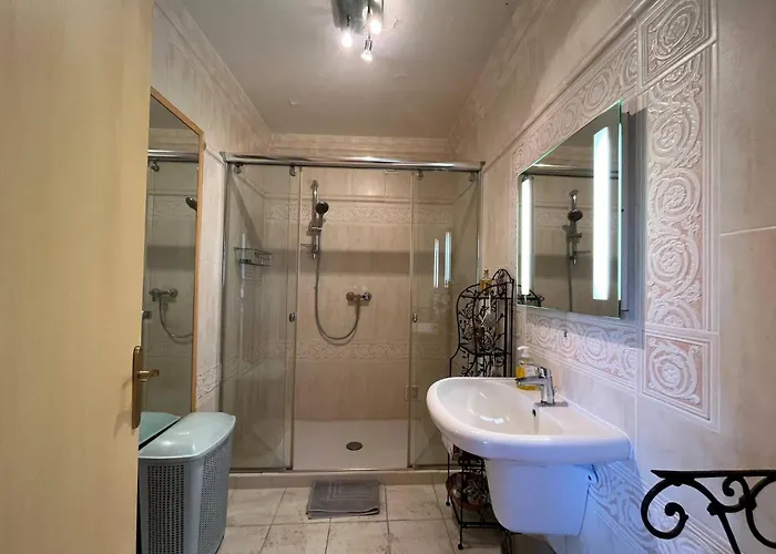 Comfortable And Fully Equiped Two Bedroom Lägenhet *