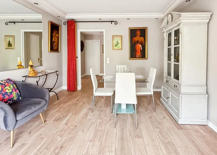 Comfortable And Fully Equiped Two Bedroom Lägenhet *