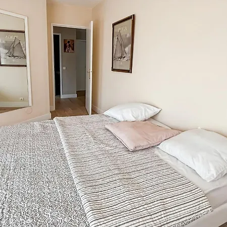 Comfortable And Fully Equiped Two Bedroom Cannes